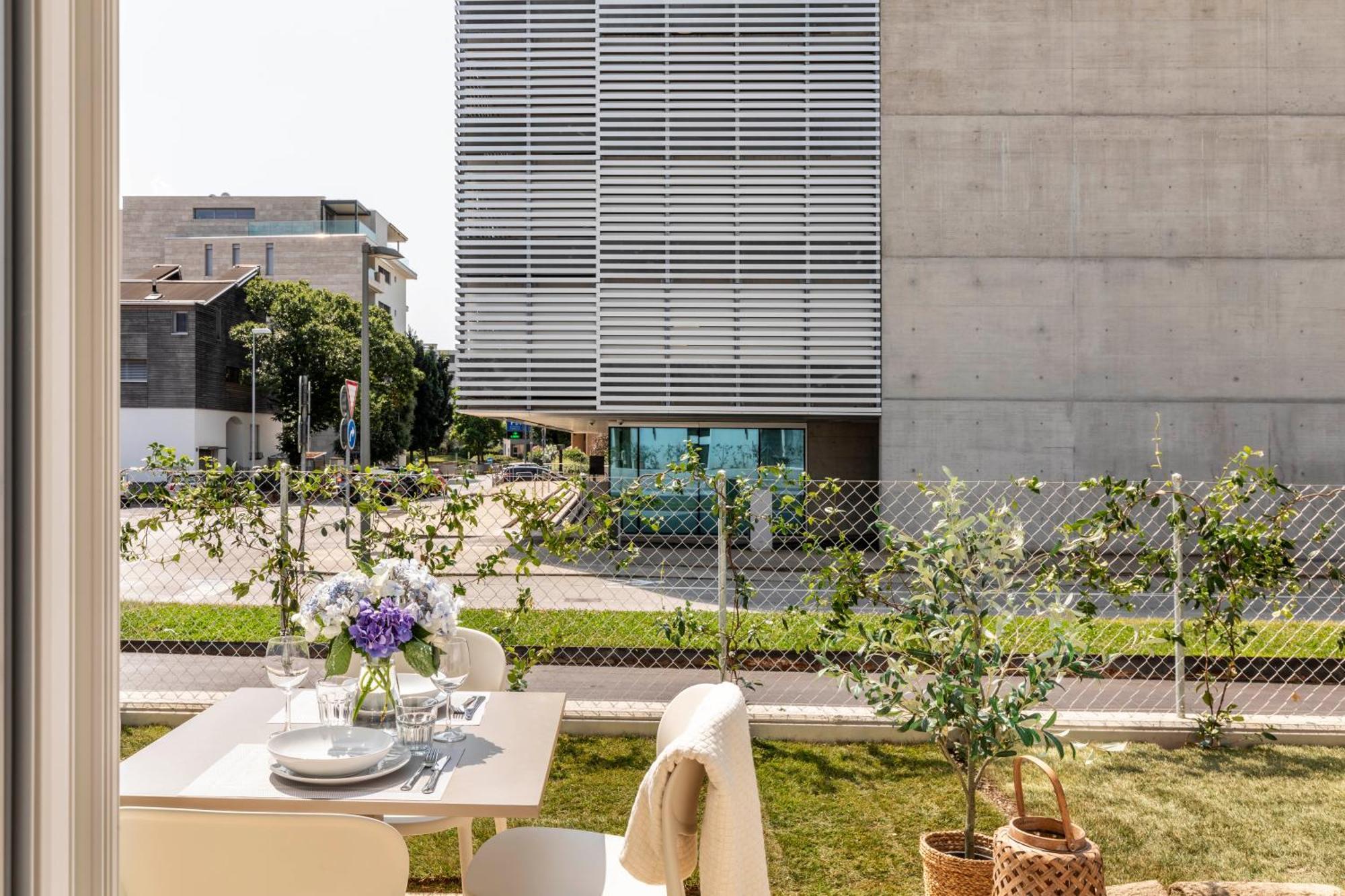 Regalia Suites - Free Parking Lugano Buitenkant foto